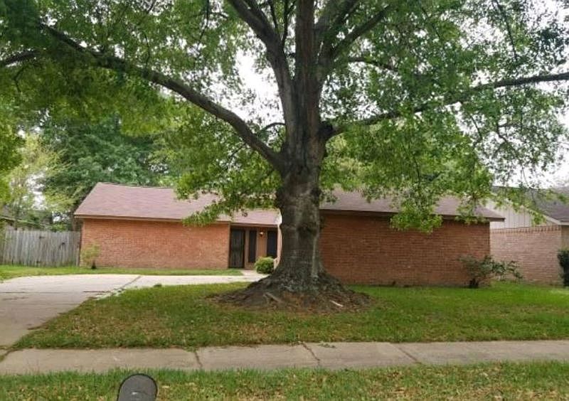 1st image of 3210 Cherry Creek Dr