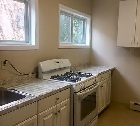 5th image of 1258 Electric Ave #B
