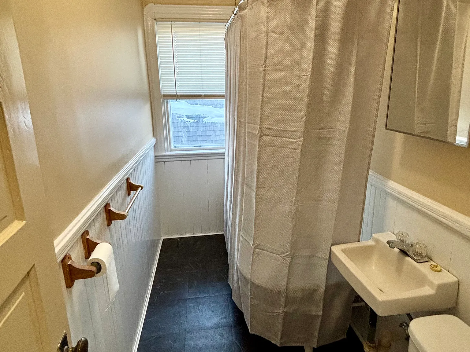 1 bed, 850 sqft, $1,100 — Photo 4