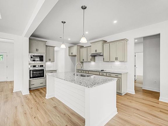 Fairview Kitchen with Deluxe Kitchen Option