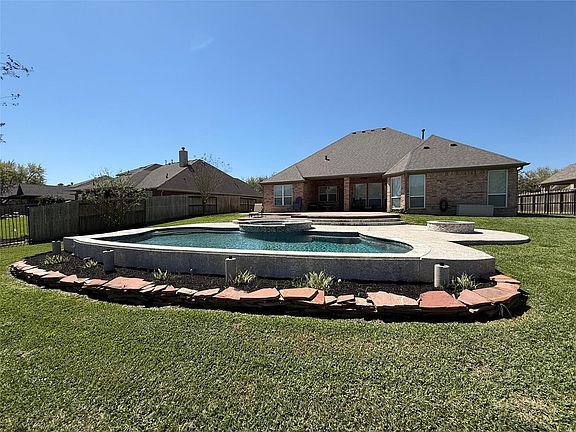 5th image of 2811 Knob Hill Street