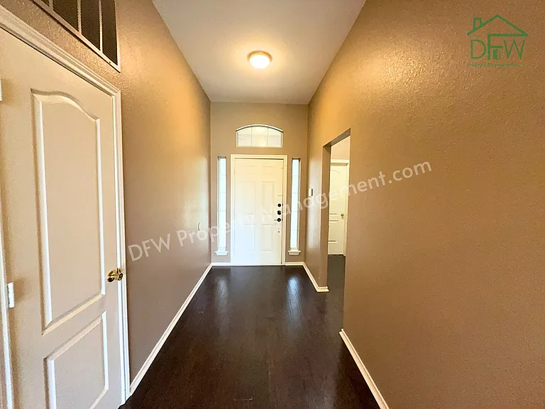 9091 San Joaquin Trl — Photo 2