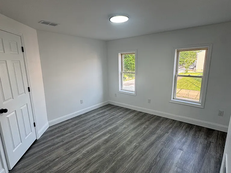 1235 N Heald St — Photo 4