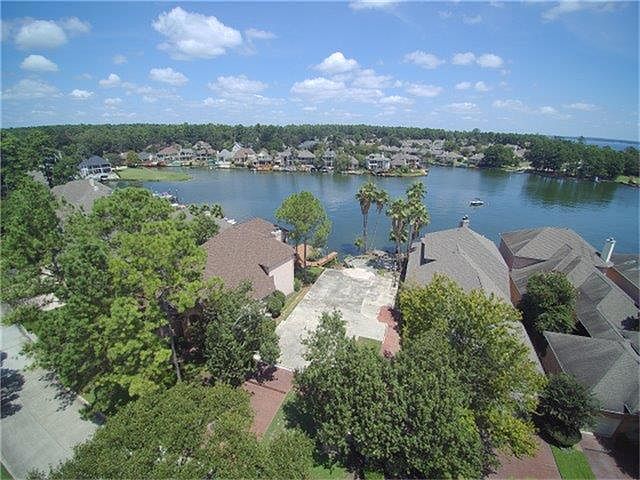 1st image of 107 Winthrop Hbr