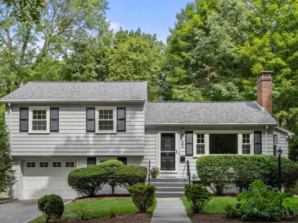 80 Wade St, Newton, MA 02461