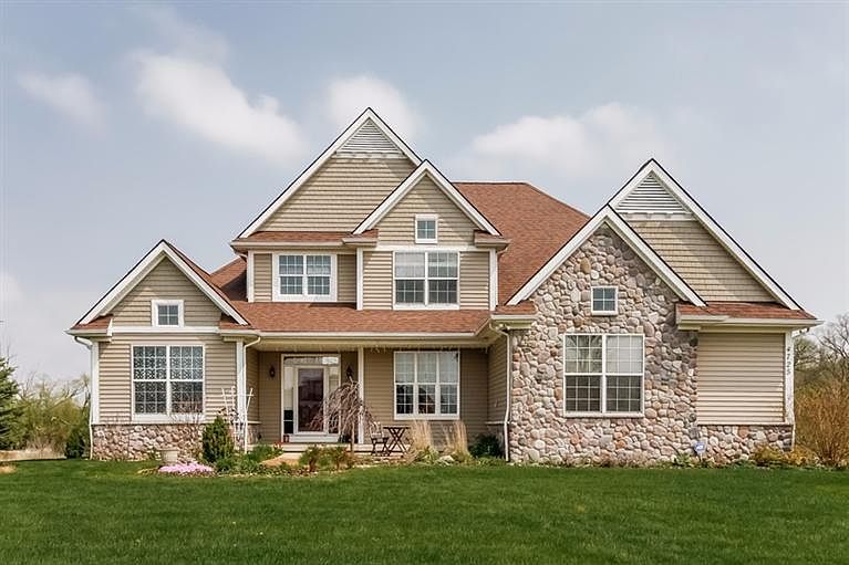 1st image of 4725 Meridian Ct