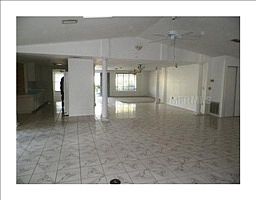 5th image of 6621 Seagate Ave
