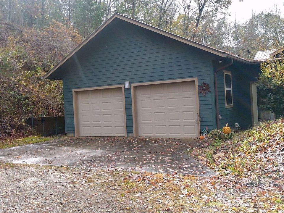 2nd image of 359 Southfield Dr