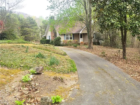 213 Anthony Rd, Pickens, SC 29671