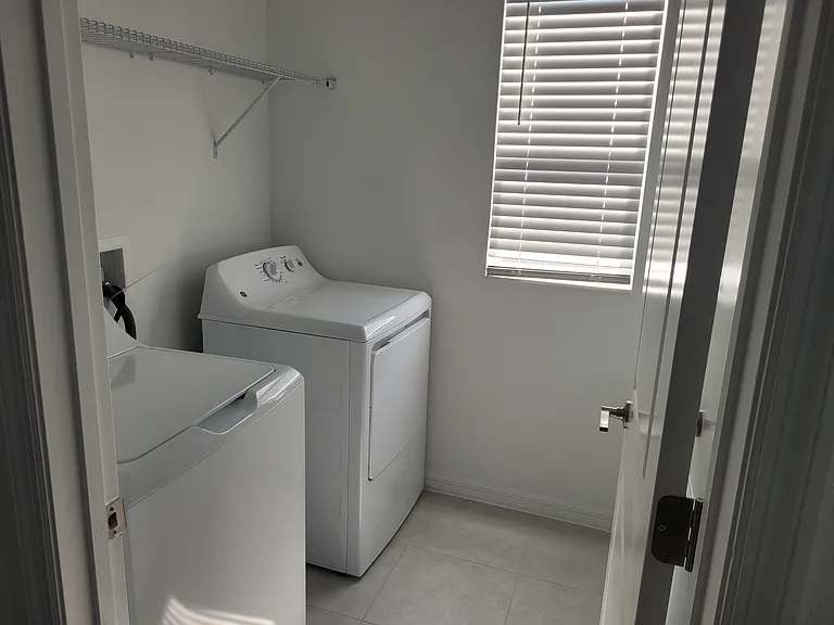 10814 Fort White Ct #10814 — Photo 7