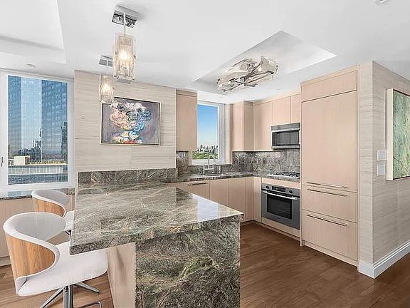 5th image of 322 W 57th St APT 49H