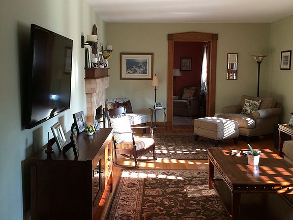 60" Flat Screen Stays