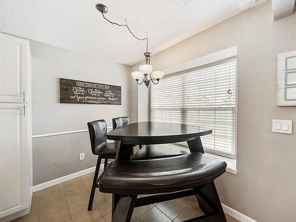 5th image of 16903 Bougainvilla Ln