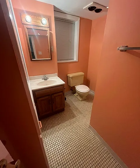 33 S Russell St #B — Photo 9