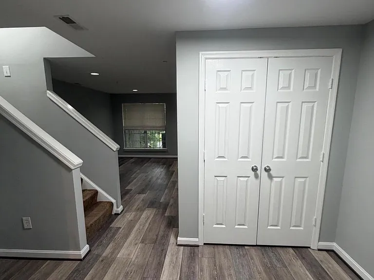 10875 Sherwood Hill Rd — Photo 26