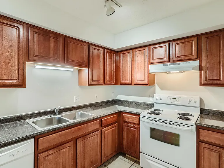 Village Plaza Apartments — Photo 4