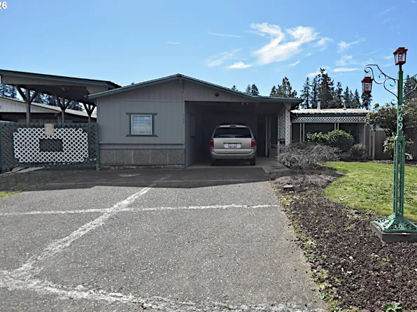 569 S 51st Pl, Springfield, OR 97478