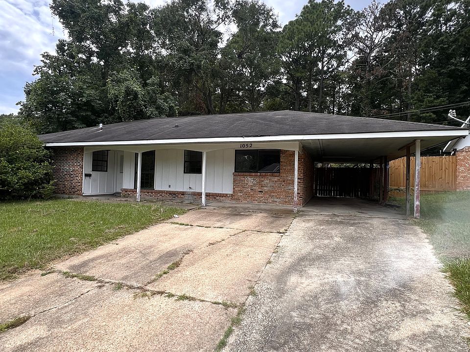 1st image of 1052 Westwood Dr
