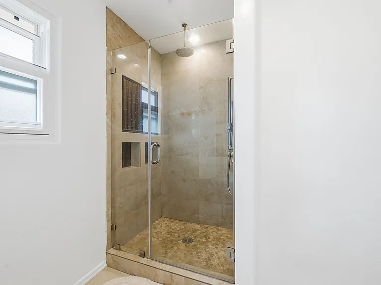 29107 Hillrise Dr — Photo 18