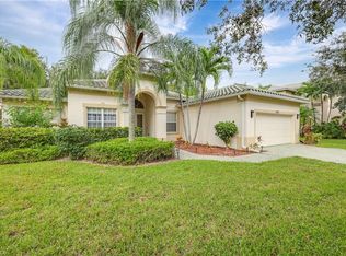 8452 Laurel Lakes Blvd, Naples, FL 34119