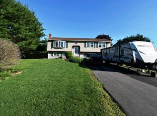 22 Rocco Dr, Blackstone, MA 01504