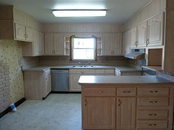 4th image of 4115 Foley Dr