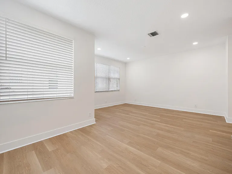 601 Resort Ln — Photo 14