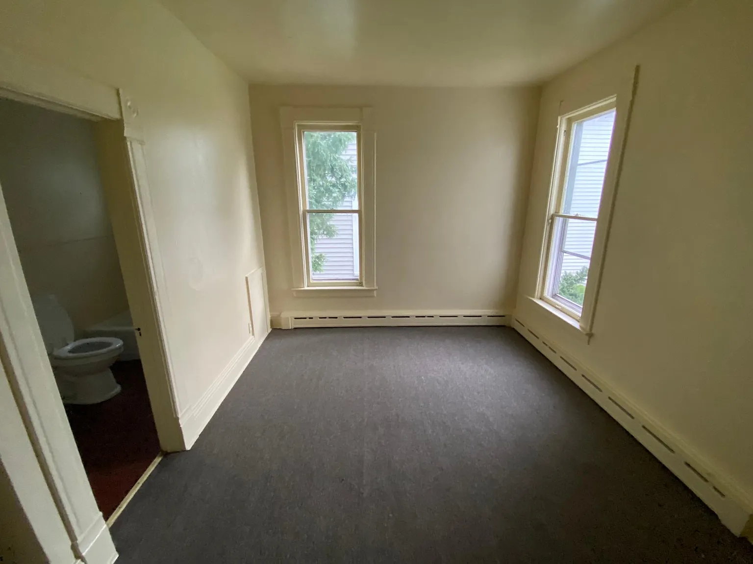 4 bed, 1250 sqft, $1,700 — Photo 4