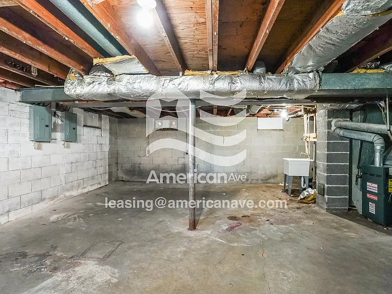 1554133_013_basement_13988354.jpg