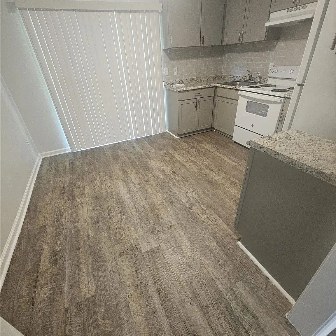 2 bed, 943 sqft, $1,100 — Photo 4