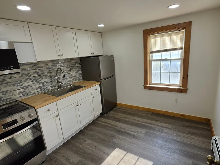 211 Main St — Photo 7