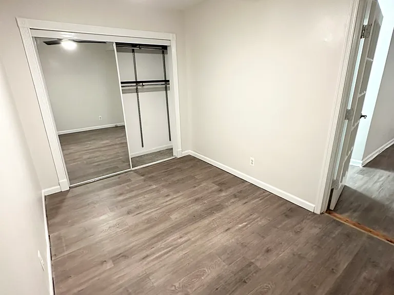 Den Unfurnished