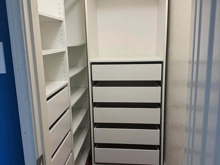 Upstairs bedroom 1 - Closet