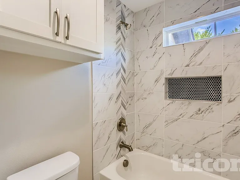 1723 Shaw St — Photo 8