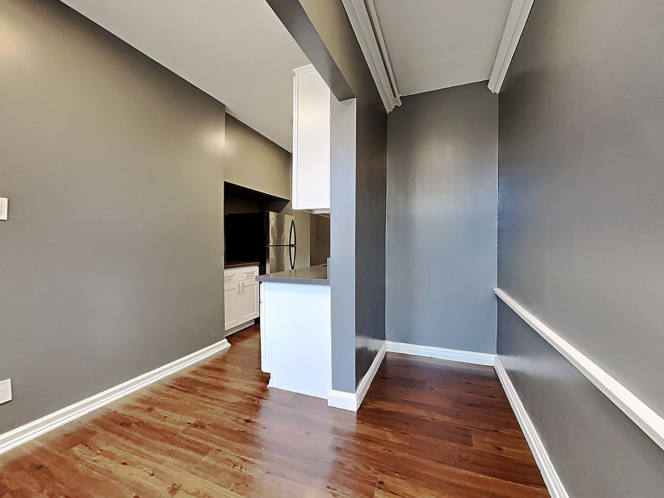 1st image of 2619 Wilshire Blvd #402