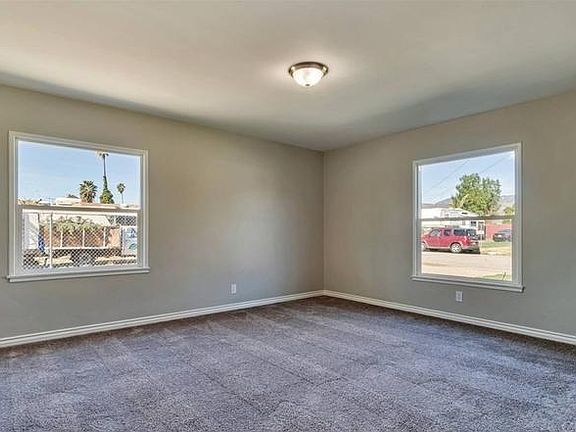 3rd image of 25513 Walker St