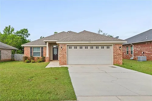 926 Tudor Ln Photo 1