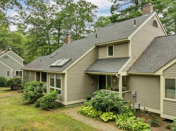 31 Point Breeze Road, Wolfeboro, NH 03894