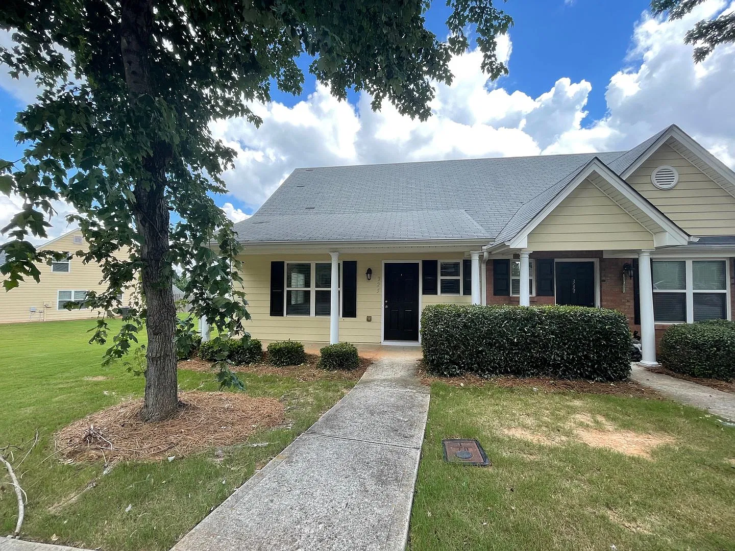 1/2 Off Deposit Special! Bridgewater Home Pre-Leasing For August 2 2027! Fenced In Backyard! — Photo 1