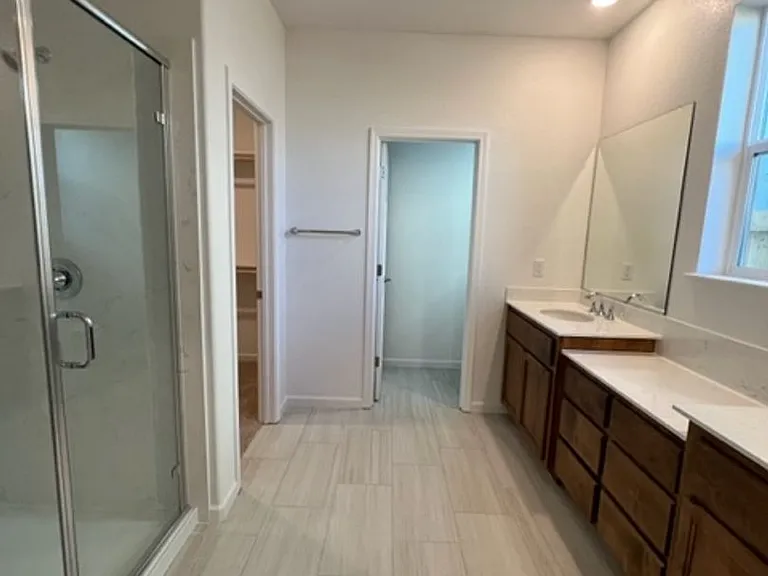 611 Brooklyn Ct — Photo 16