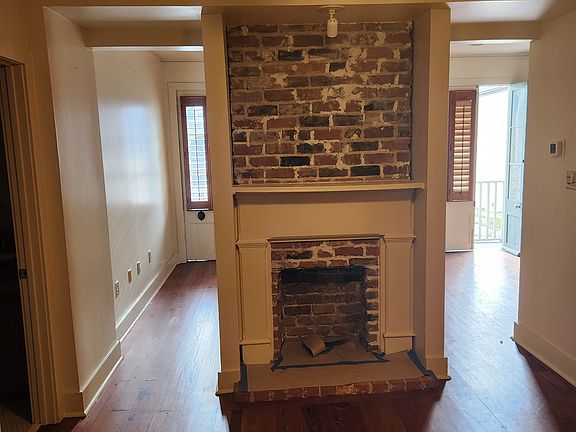 4th image of 1025 Dumaine St APT 2