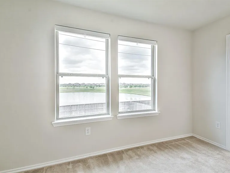 5047 Royal Amber Ln — Photo 29
