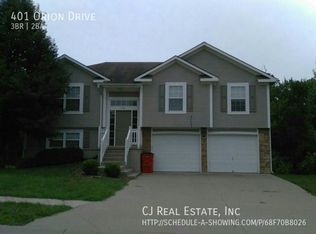 401 NW Orion Dr, Grain Valley, MO 64029