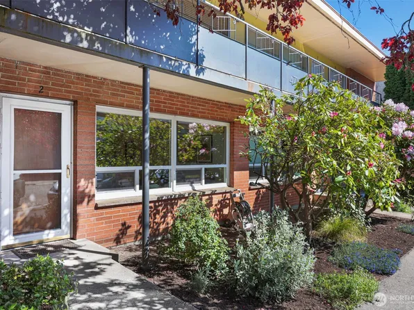 4710 Dayton Avenue N #2, Seattle, WA 98103