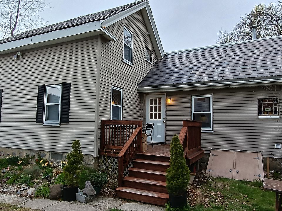 1st image of 376 Grove St #376