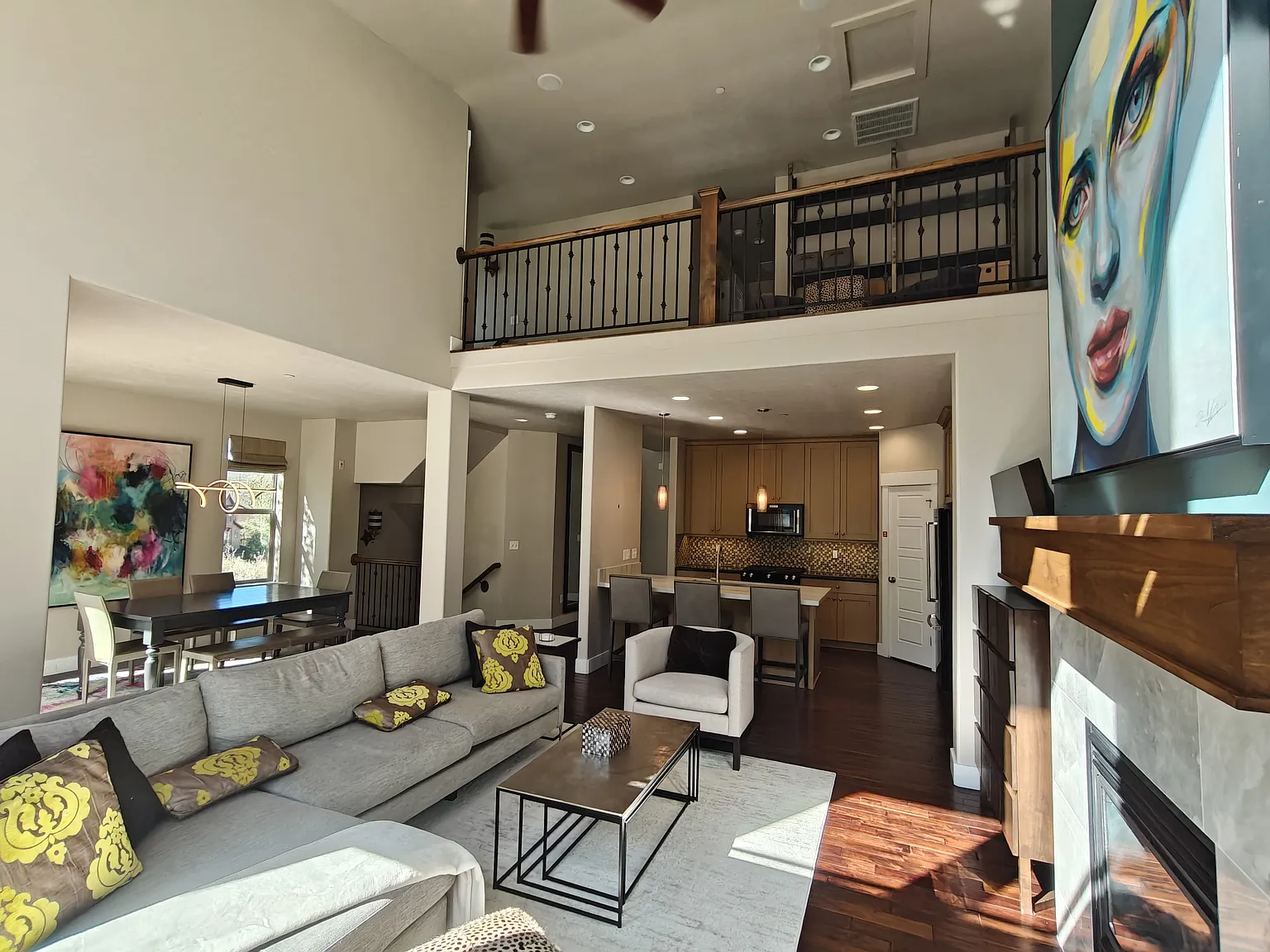 4 bed, 3.5 bath, 2720 sqft, $5,500 — Photo 3