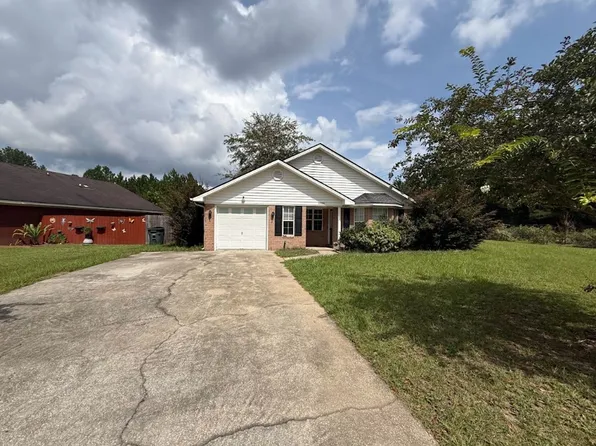 2000 Ossabaw Dr, Hinesville, GA 31313