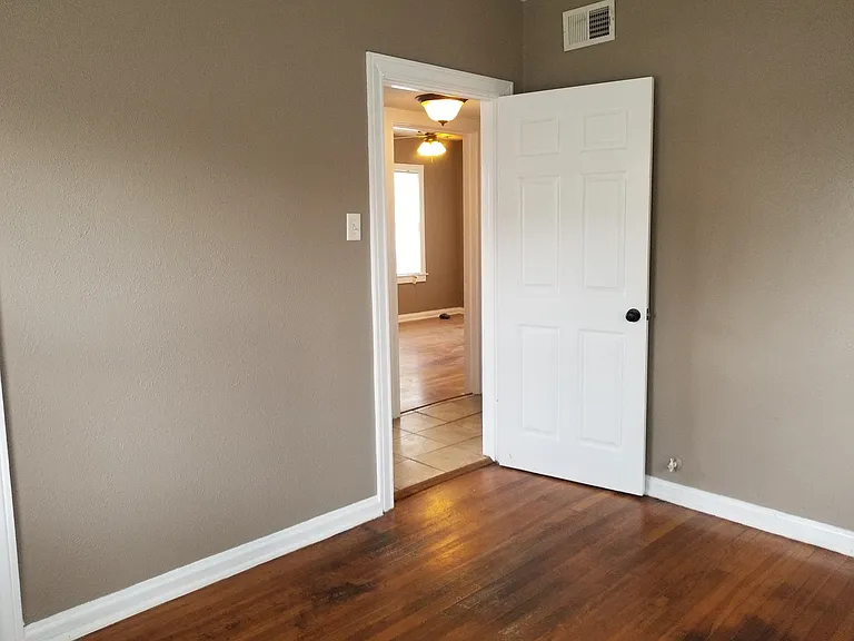 1802 W Gramercy Pl — Photo 21