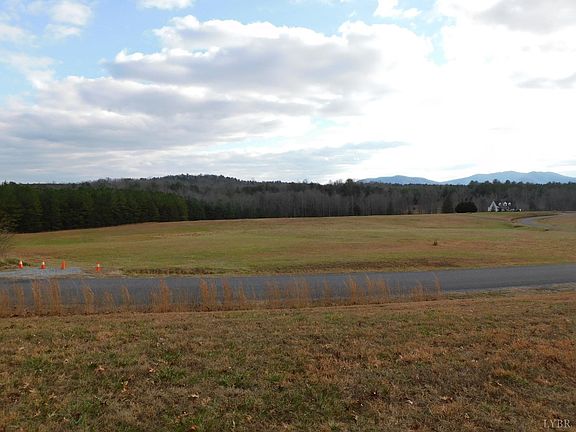 2nd image of 19 Blue Sky Ct Lot 19