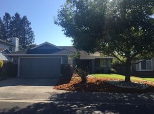 9416 Kensington Ct, Windsor, CA 95492